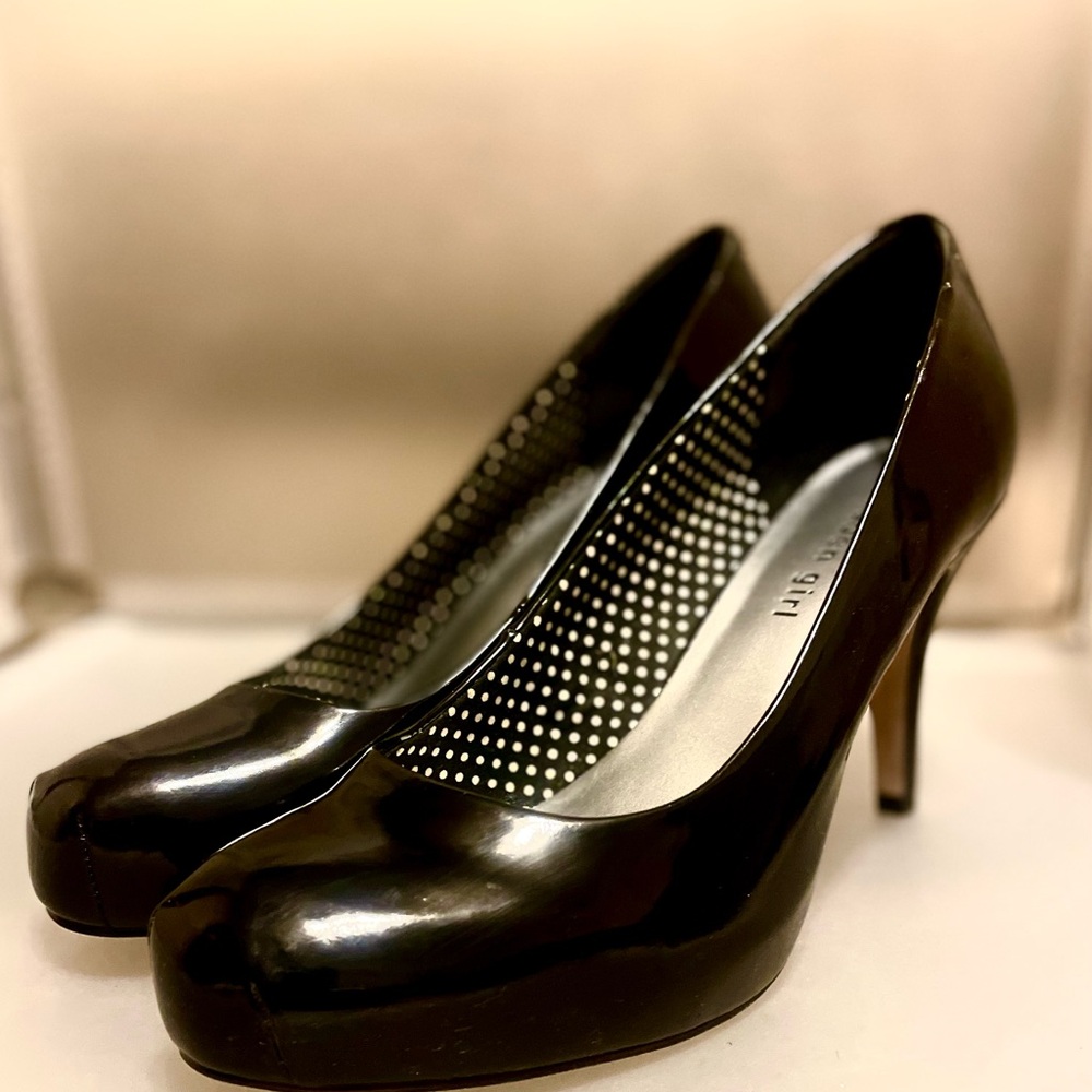 Madden Girl Black Women's Patent Leather Shoes Sz 8